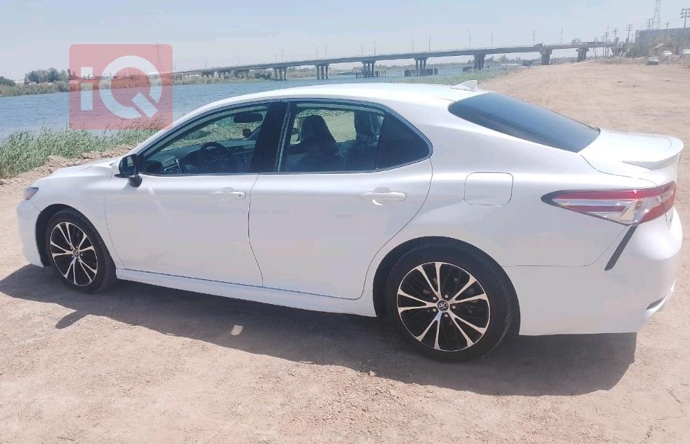 تۆیۆتا کامری